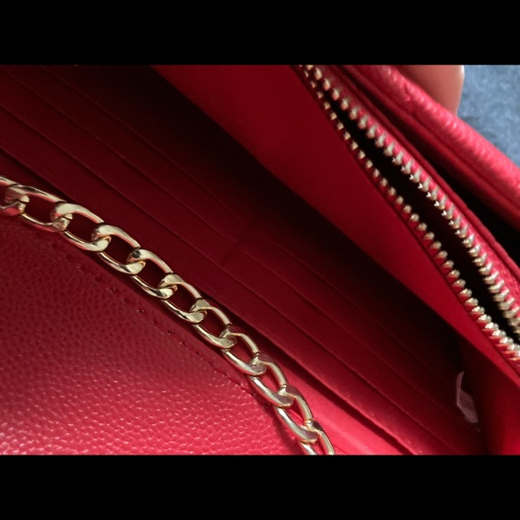 Red Purse - Picture 5 of 5